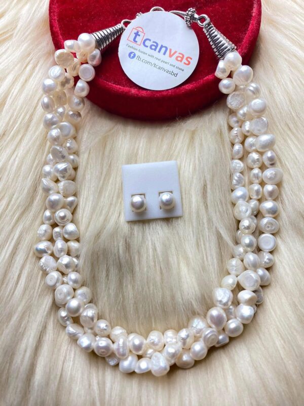 Uncut twisted necklace