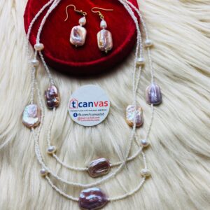 Mother pearl and glass stone necklace