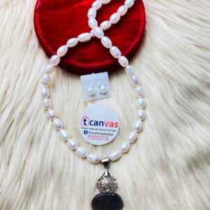 Pearl necklace